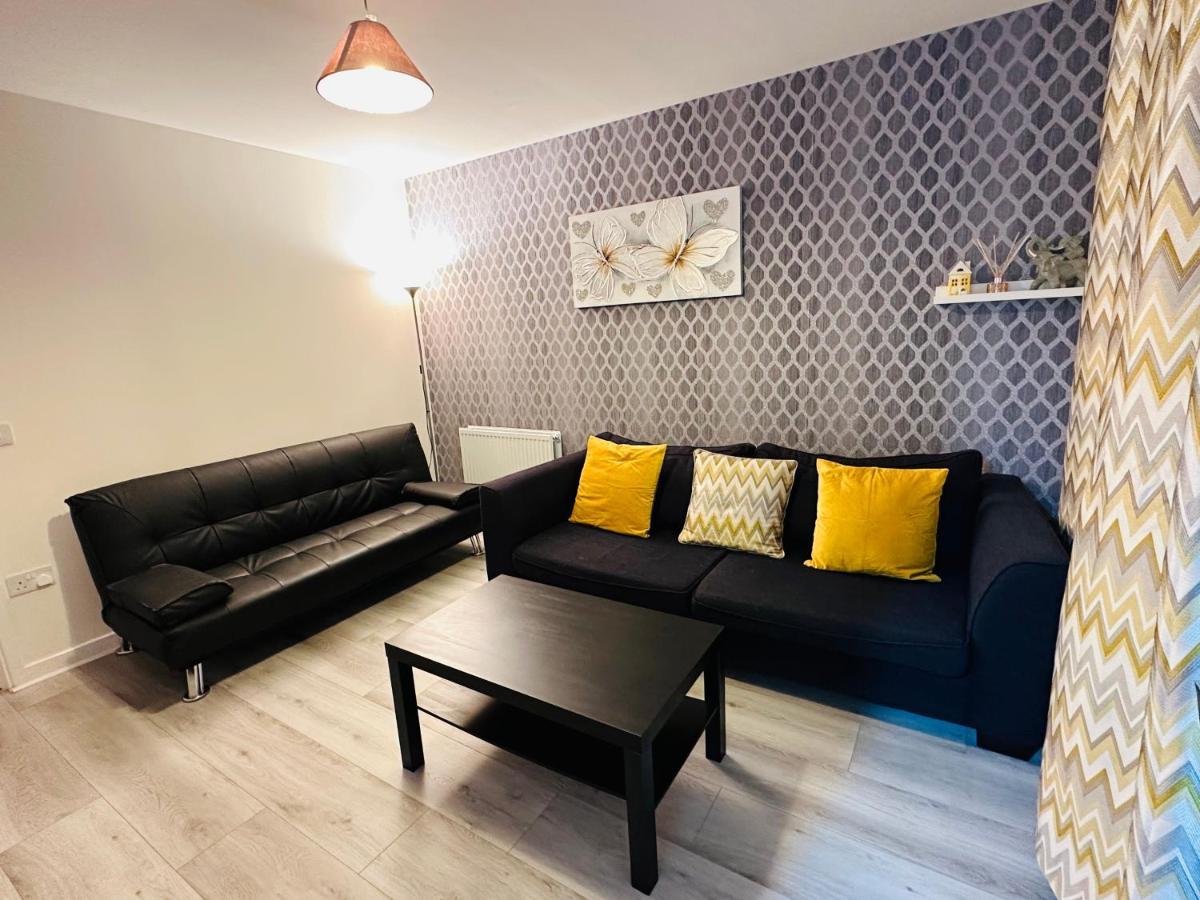 Modern 3 Bed Villa With Free Parking And Garden Close To City Center And Edinburgh Airport Exterior foto